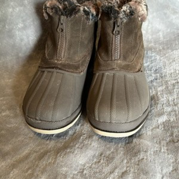 Propet 3M Thinsulate Water Resistant Non Slip Size8 Great Used Condition See Pic - Picture 1 of 6